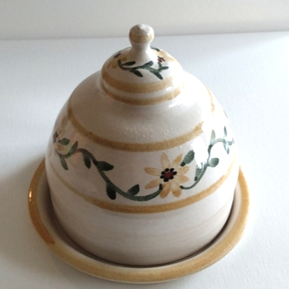 Studio pottery kitchen cloche - Picture 2 of 15